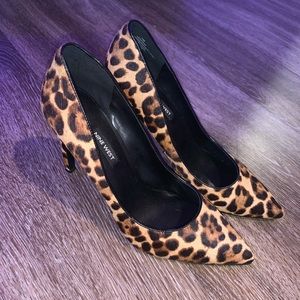 Leopard NINE WEST pump